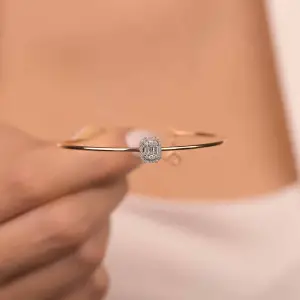 0,19 Karat Pırlanta Baget Taşlı Bayan Kemik Bileklik