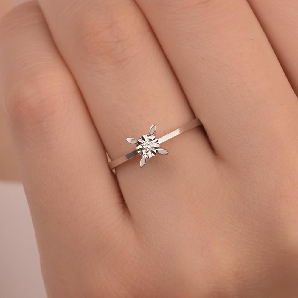 0.03 Karat Pırlantalı Tektaş Yüzük - LP04592