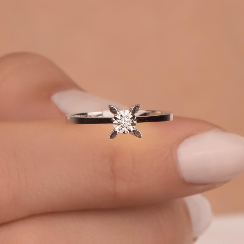 0.03 Karat Pırlantalı Tektaş Yüzük - LP04592