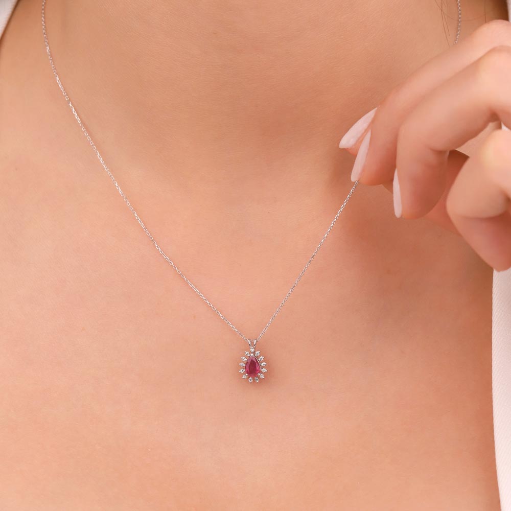 0,05 Karat Pırlantalı Yakut Taşlı Kolye - LP03746