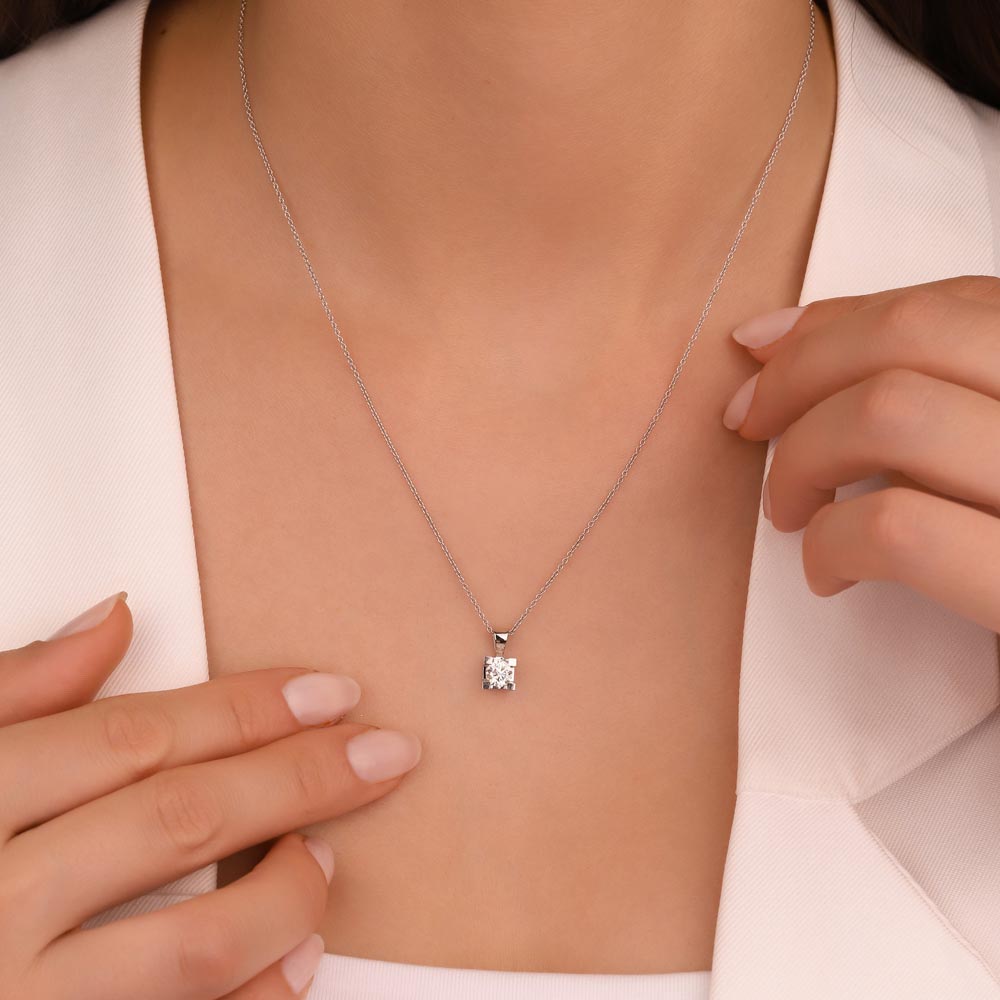 0,06 Karat Pırlantalı Tektaş Kolye - LP01877