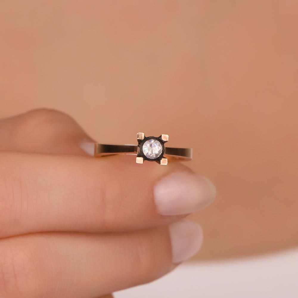 0,14 Karat Pırlantalı Tektaş Elmas Yüzük - LP00273