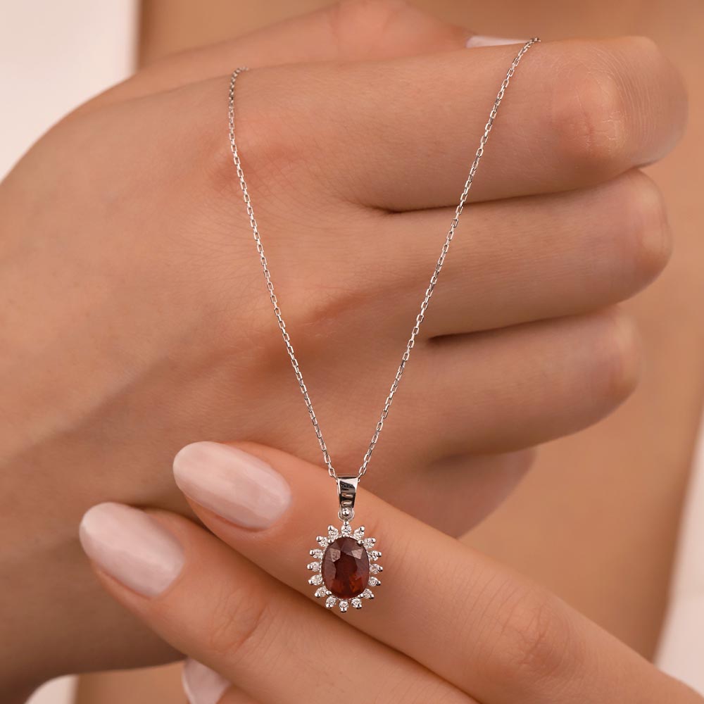 0,15 Karat Pırlanta Oval Taşlı Yakut Kolye - LP01066