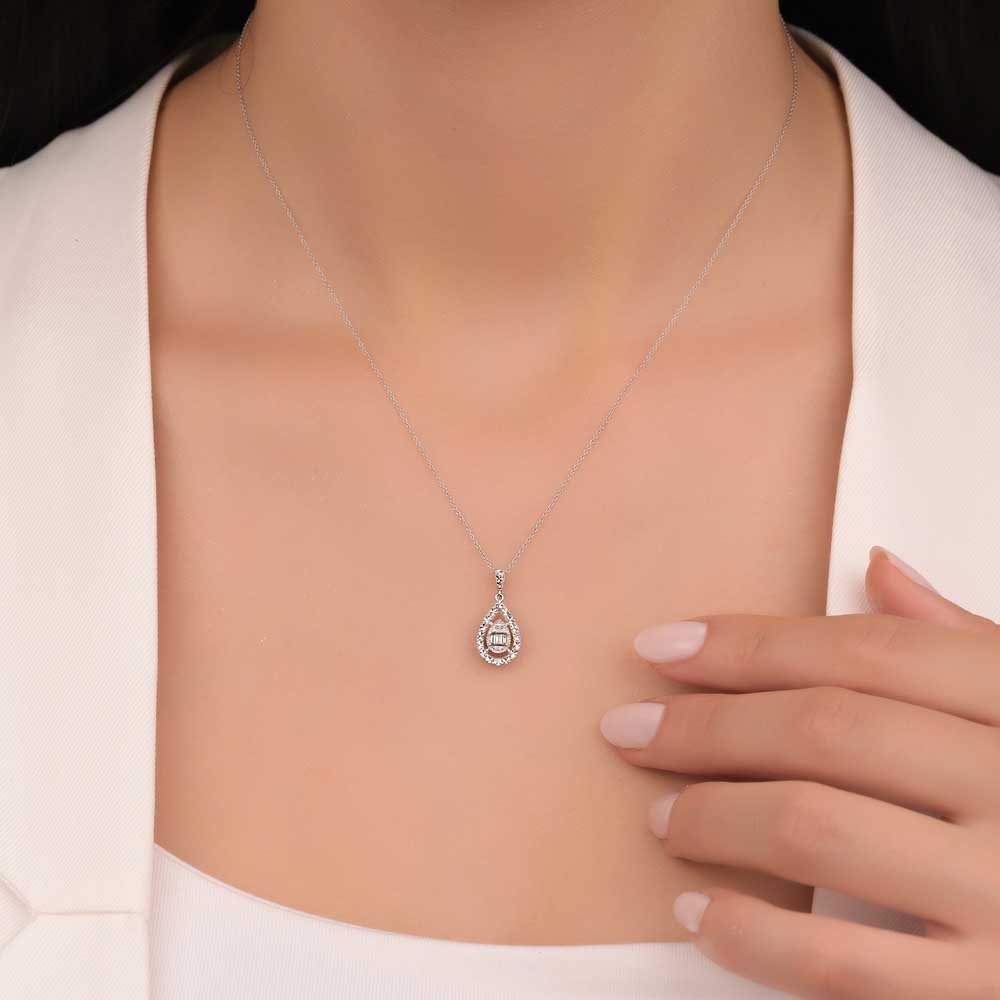 0,17 Karat Glamor Damla Pırlanta baget Kolye