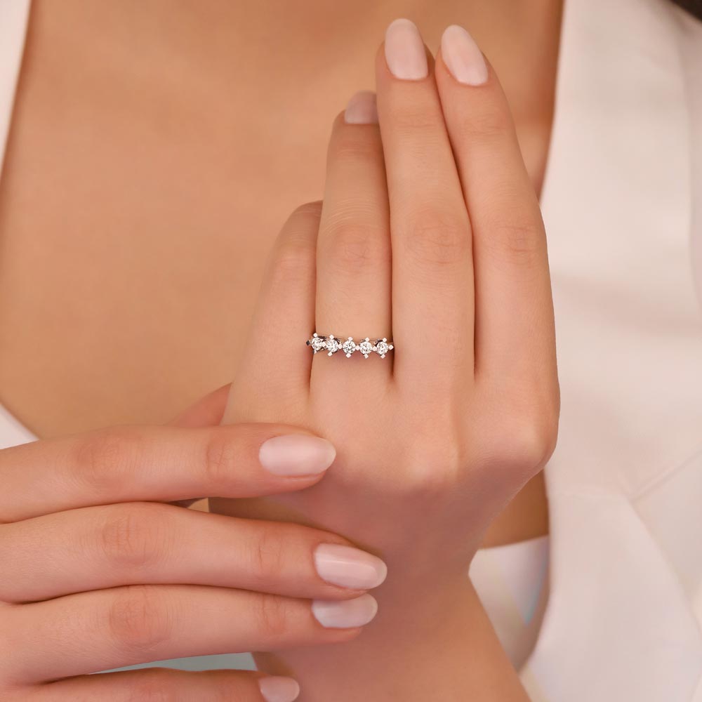 PIRLANTA KOLYELER 0,17 Karat Pırlantalı baget Taşlı Bayan Kolye