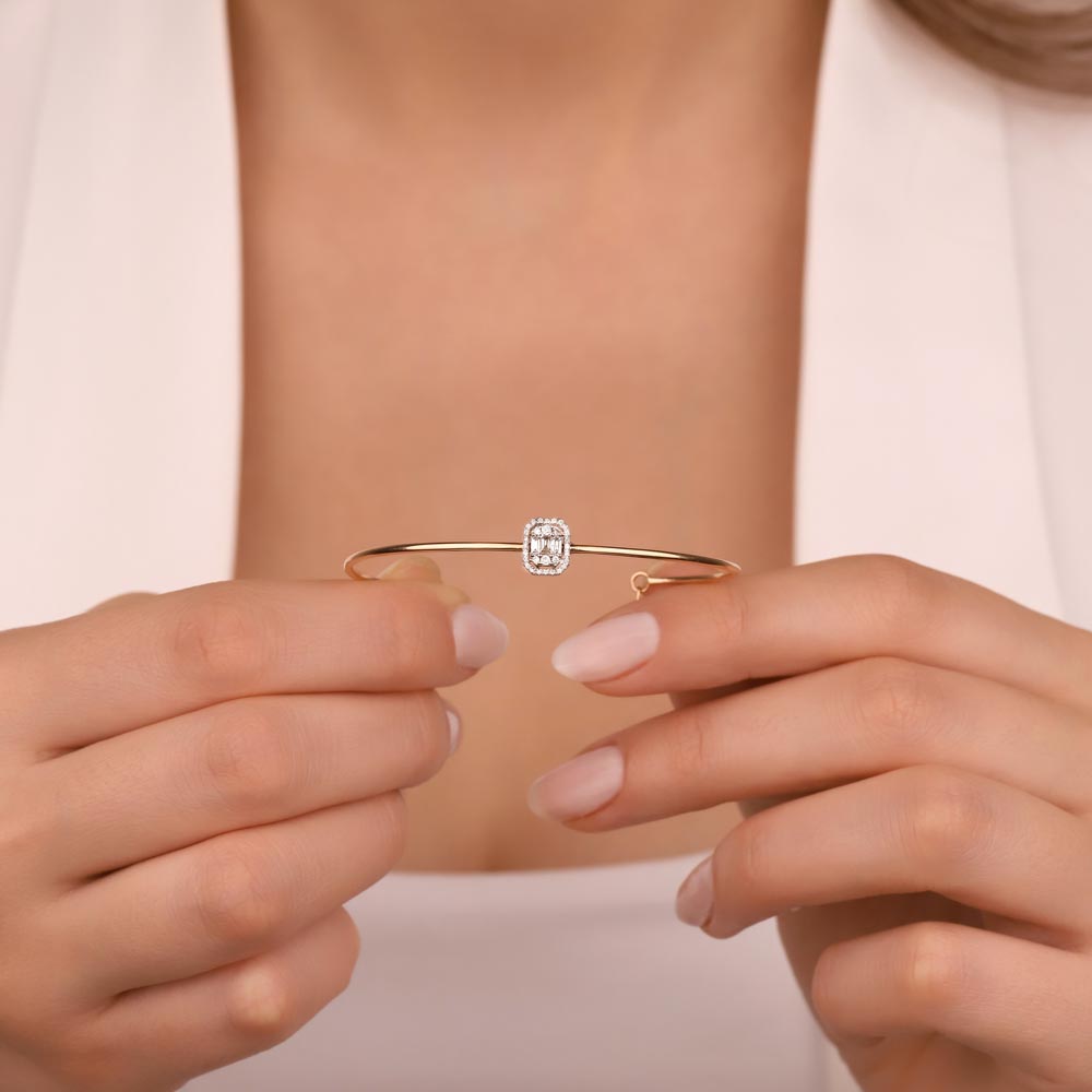 0,19 Karat Pırlanta Baget Taşlı Bayan Kemik Bileklik - LP00633