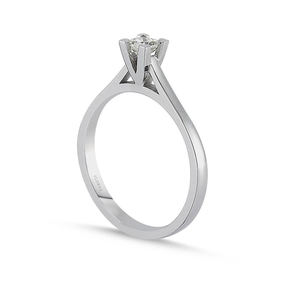 0,24 Karat Prenses Kesim Pırlanta Tektaş Yüzük - LP01216