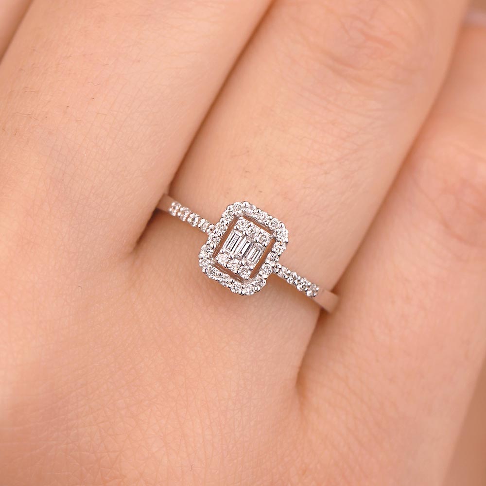 0,28 ct Pırlantalı Klasik baget Yüzük