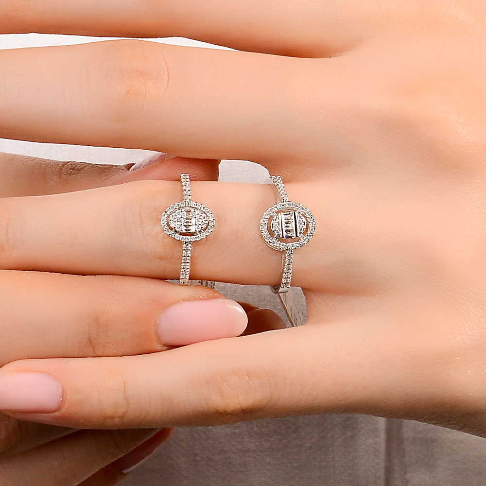 0,29 Karat Pırlanta Oval Baget Yüzük