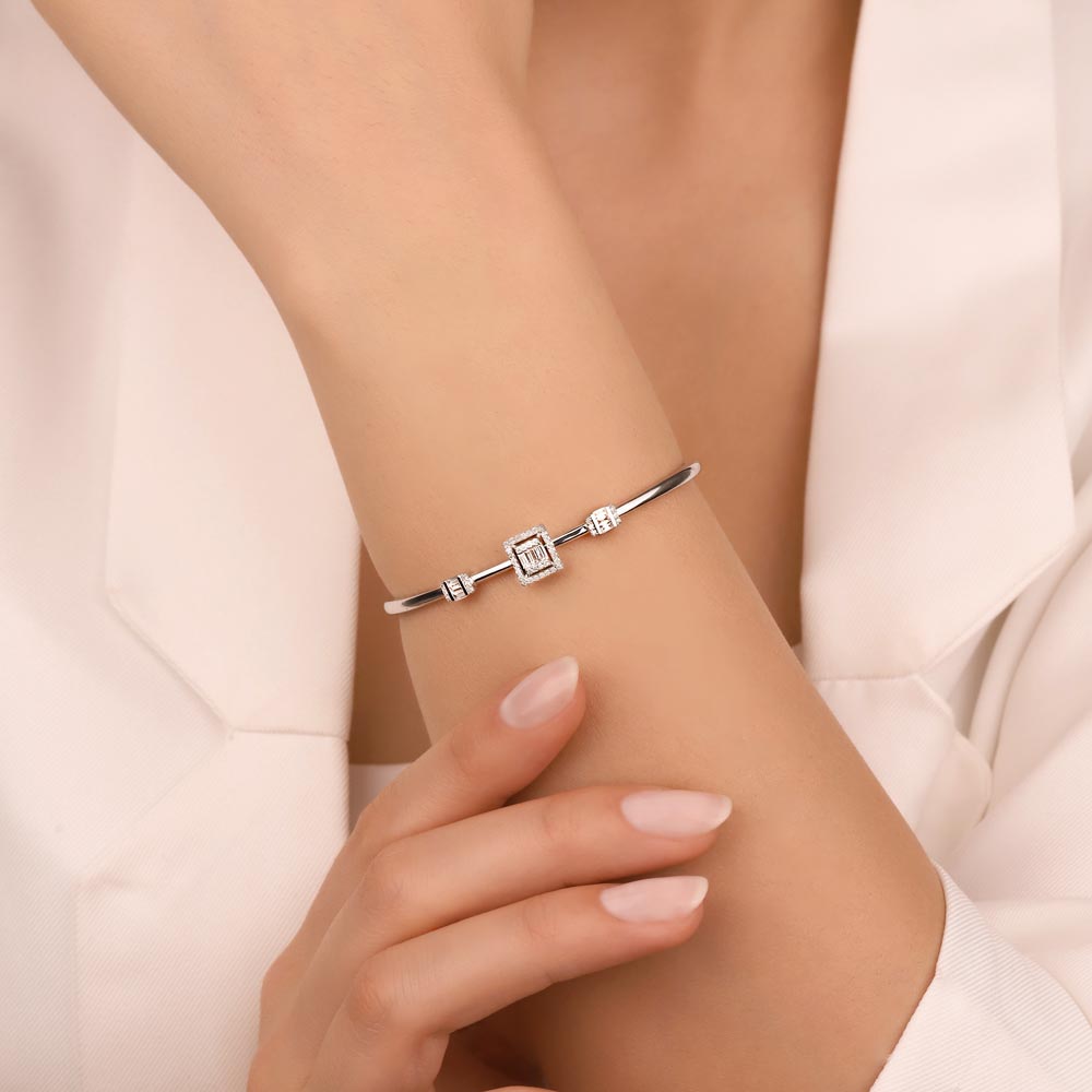 0,46 Karat Pırlanta Baget Taşlı Bileklik - LP00856