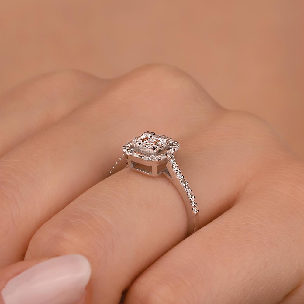 0,50 Karat Pırlanta Baget Yüzük - LP03540