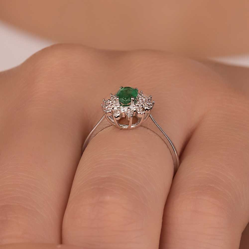 0,52 Karat Pırlanta Taşlı Zümrüt Yüzük - LP03508