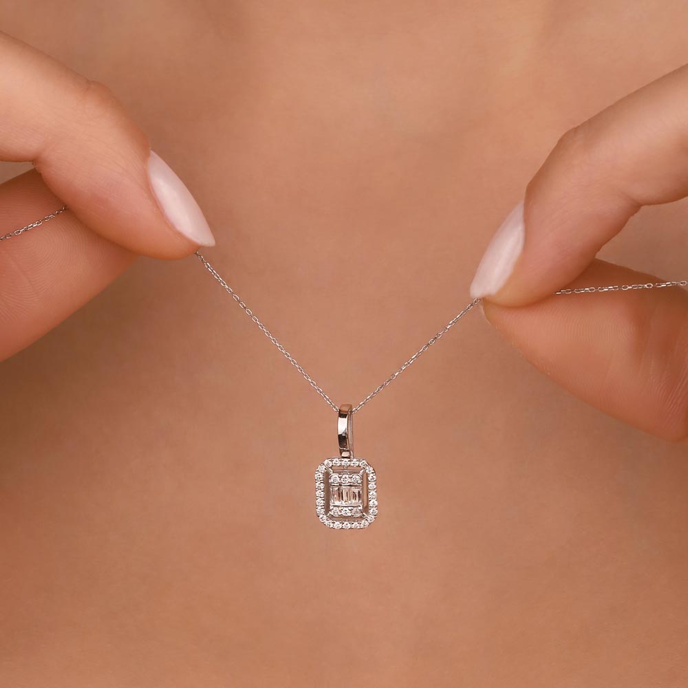 0,63 Karat Pırlantalı baget Taşlı Bayan Kolye