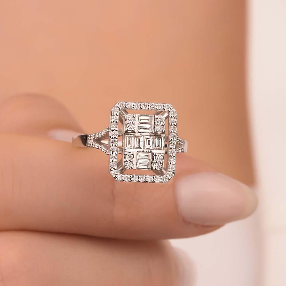 0,67 Karat Pırlantalı baget Yüzük - LP01676