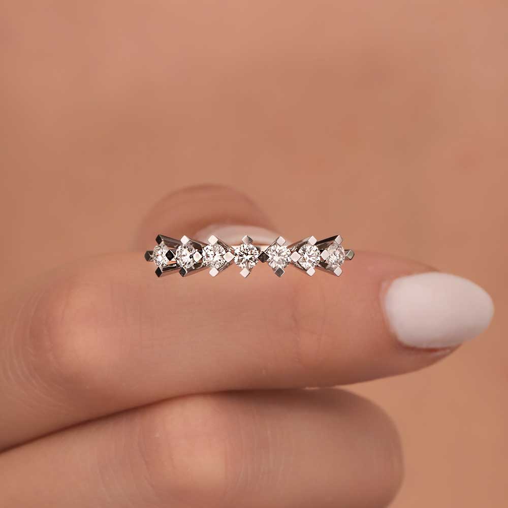 0,67 Karat Pırlantalı Yedi Taş Çapraz Alyans Yüzük - LP05383