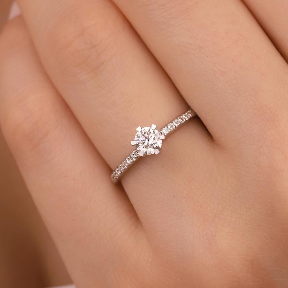 0,68 Karat Pırlanta Tektaş Yüzük