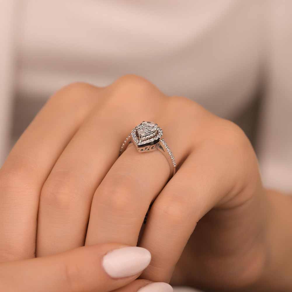 0,84 Karat Pırlanta Taşlı Özel Tasarım Damla Yüzük - LP06529