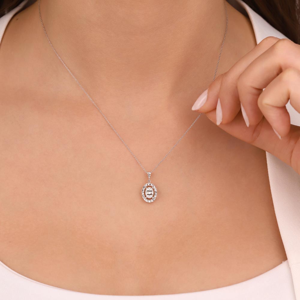 0.05 Karat Kalem İşlemeli Oval Baget Pırlanta Kolye - FP02270