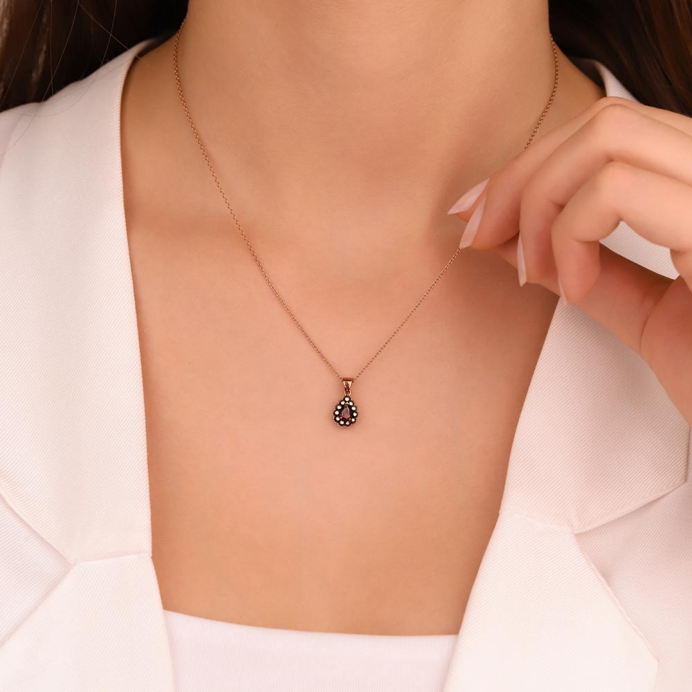 0,05 Karat Pırlantalı Damla Taşlı Elmas Kolye - LP01625