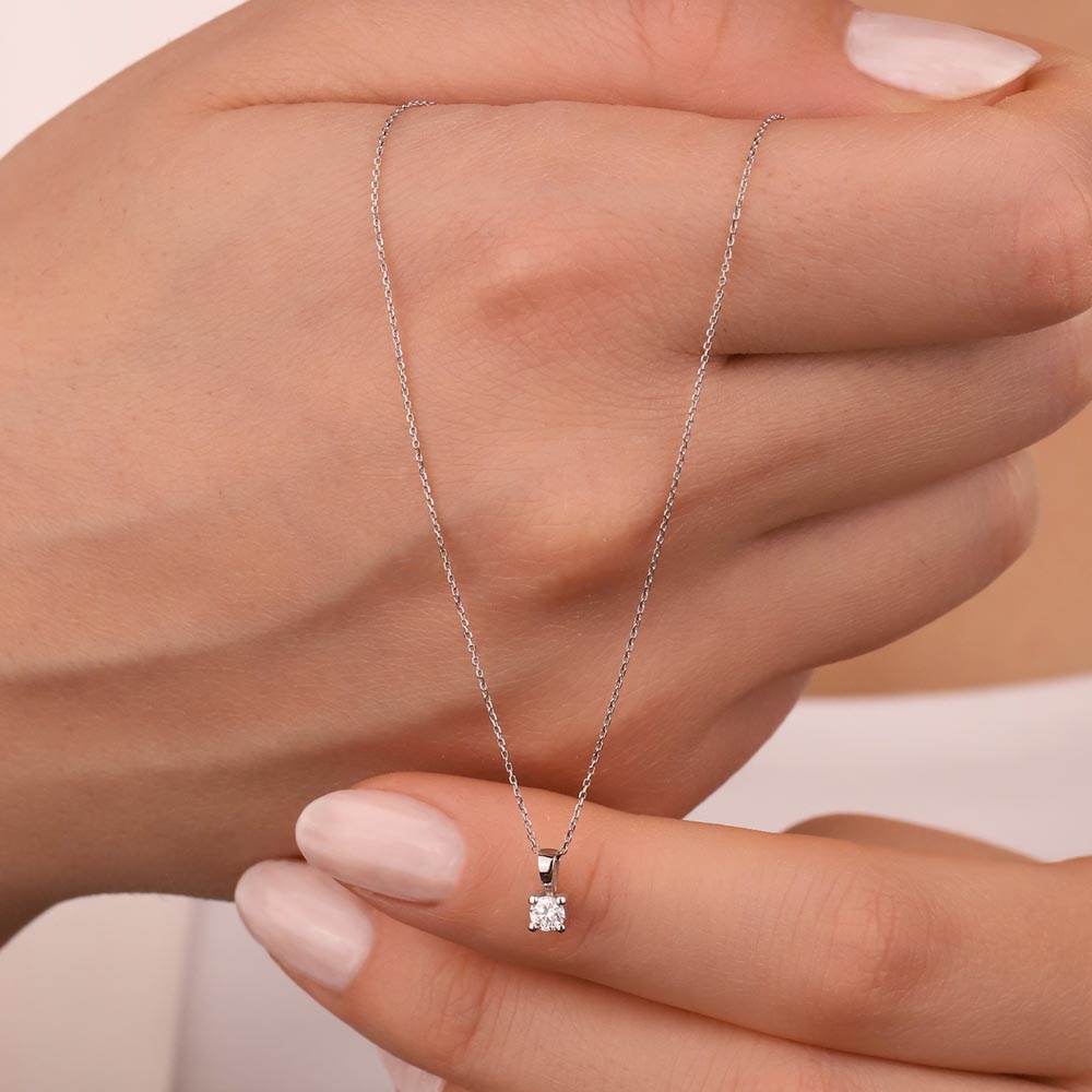 0,10 Karat Laboratuvar Pırlantalı Tektaş Kolye - FP03338