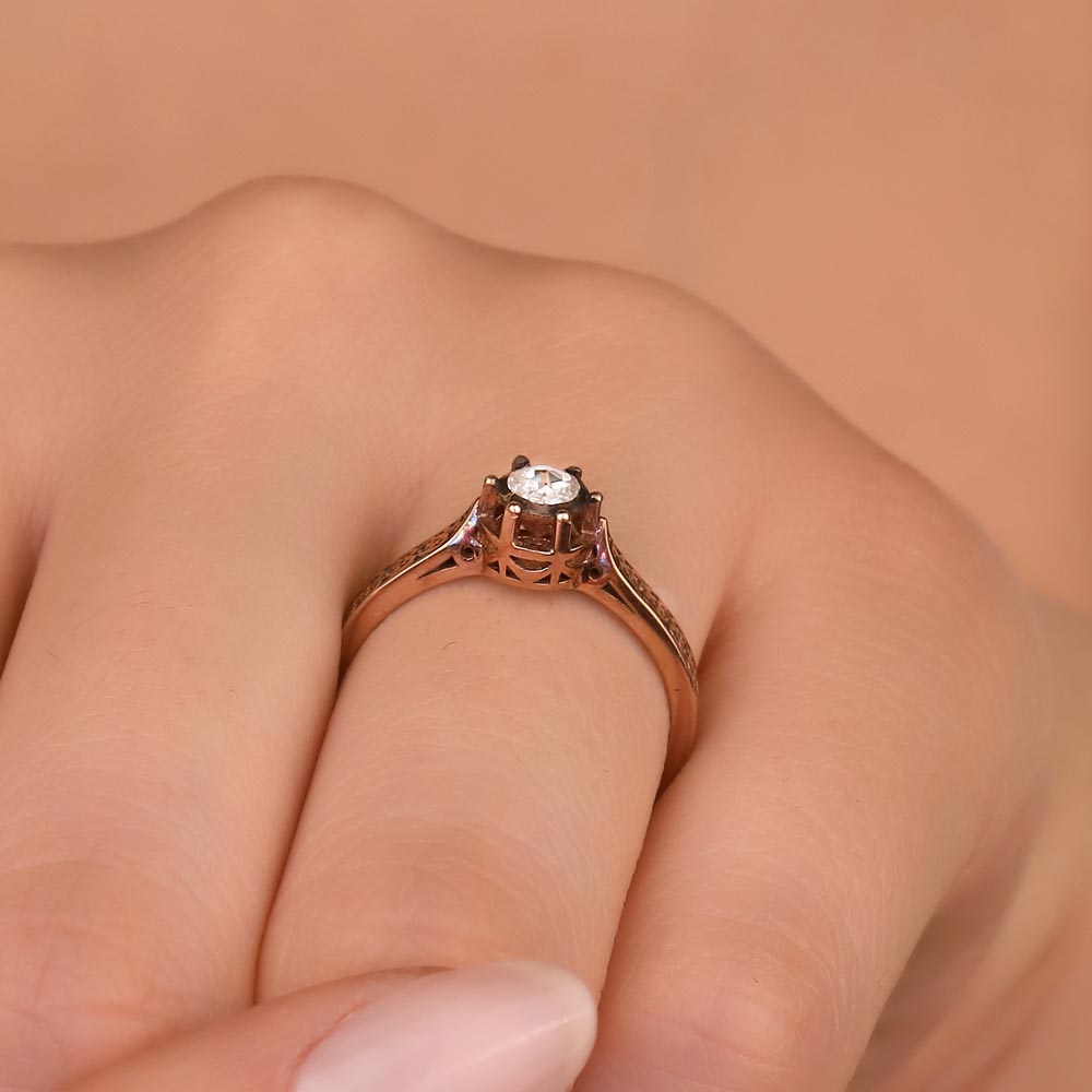 0,13 Karat Pırlanta Taşlı Elmas Yüzük - LP01044