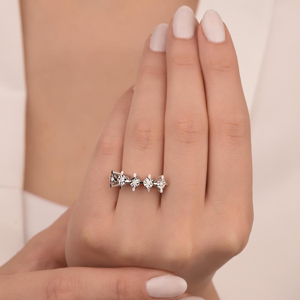 0.15 Karat Kalem İşlemeli Beştaş Pırlanta Yüzük