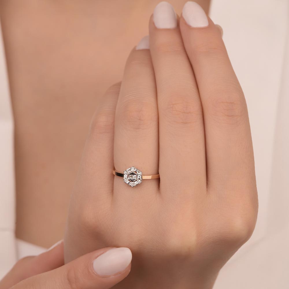 0.20 Karat Özel Tasarım Baget Pırlanta Yüzük - FP03344