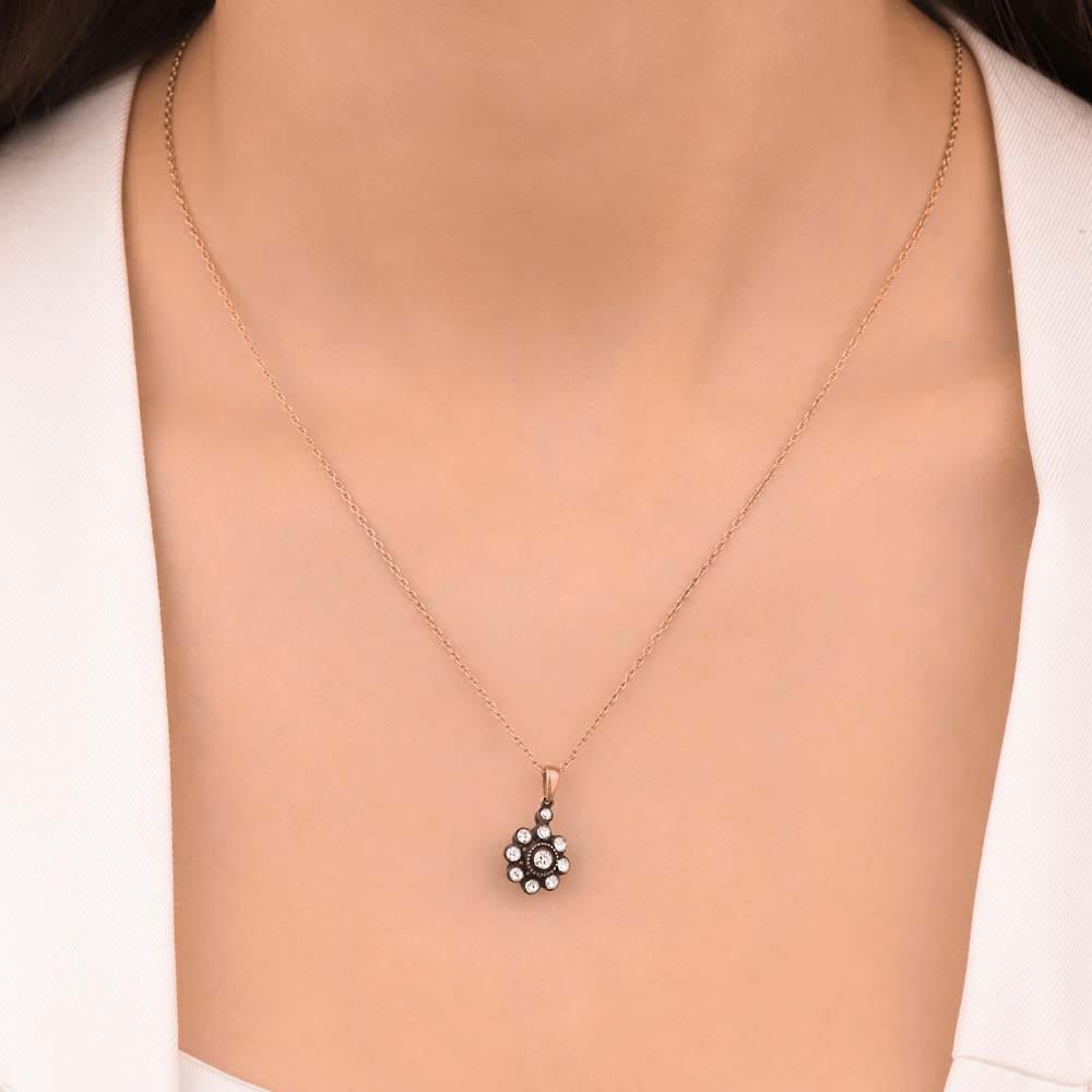 0,3 Karat Pırlanta Taşlı Elmas Gül Kolye - LP03317