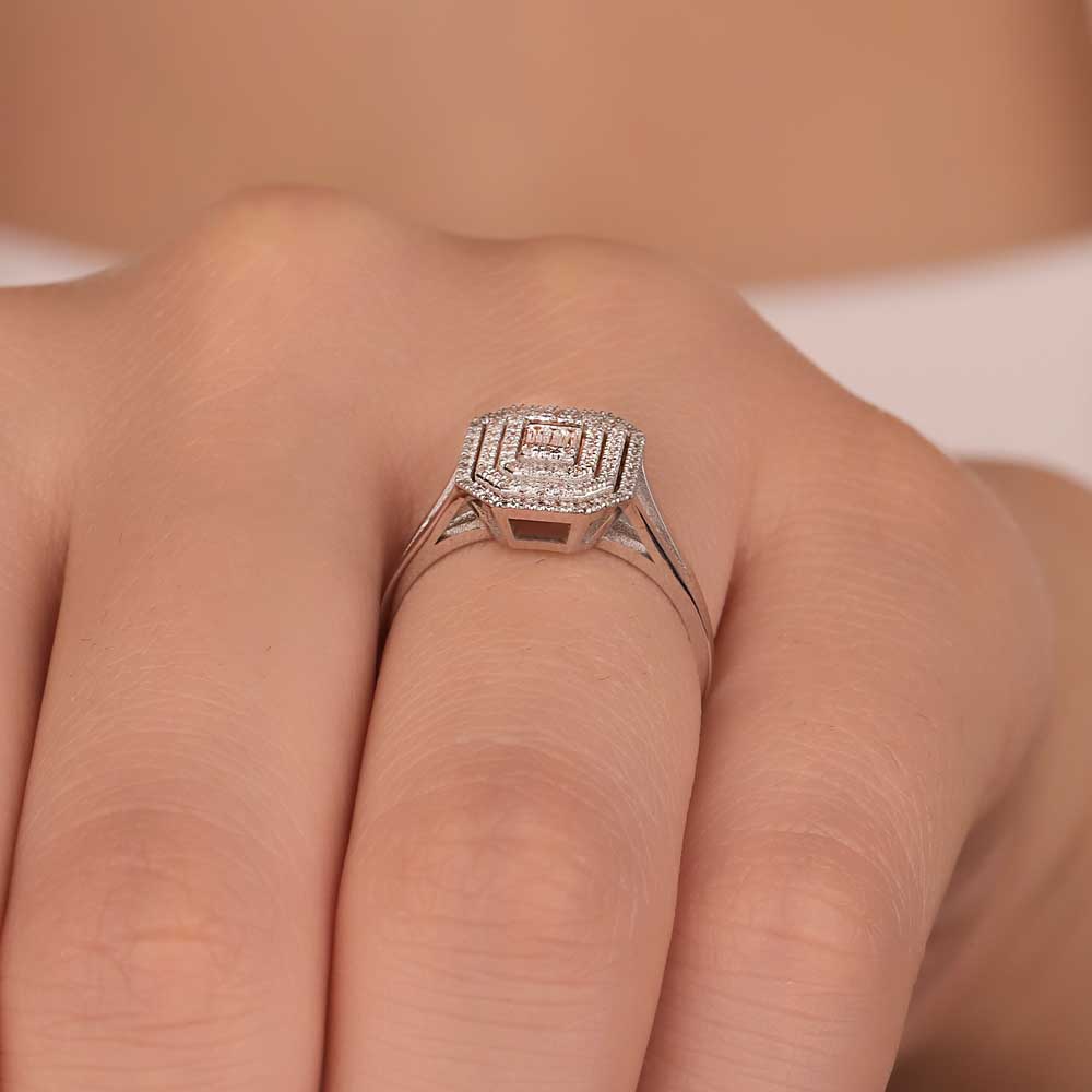 0.32 Karat Laboratuvar Pırlanta Damla Baget Yüzük - FP09392