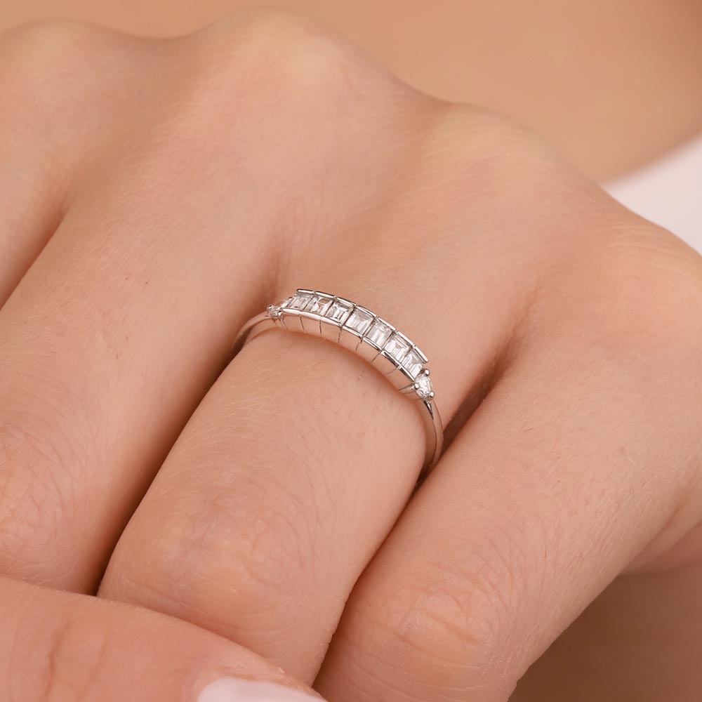 0,32 Karat Pırlanta Özel Tasarım Baget Yarımtur Yüzük - FP01923