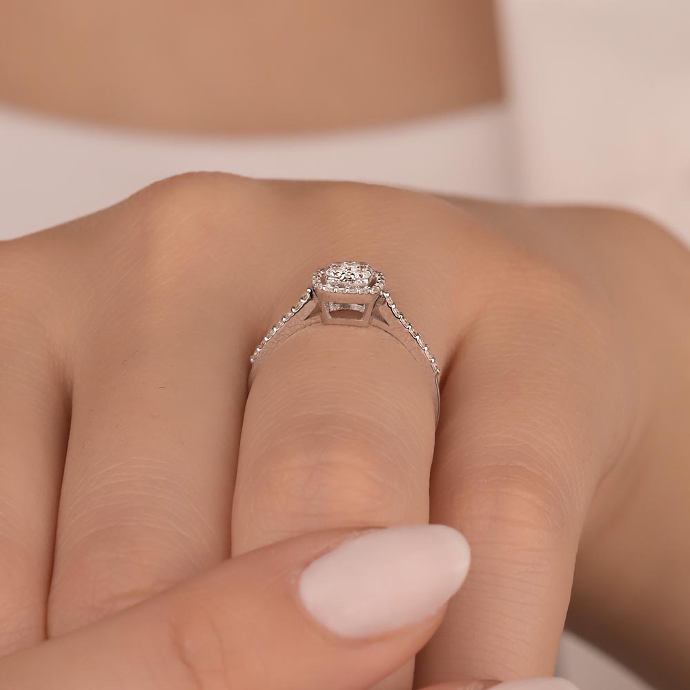 0.33 Karat Coronet Halo Pırlanta Yüzük - FP04829