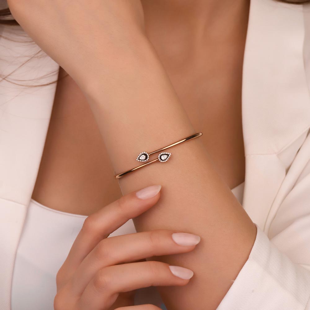 0.34 Karat Damla Taşlı Elmas Kelepçe Bileklik - FP02855