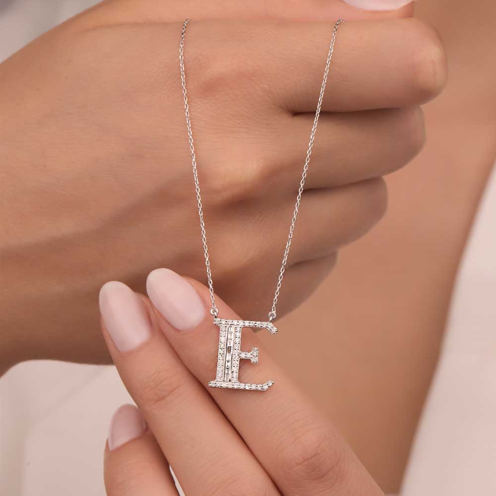Harfli Kolyeler 0.34 Karat Özel Tasarım E Harfi Pırlanta Kolye - FP09871