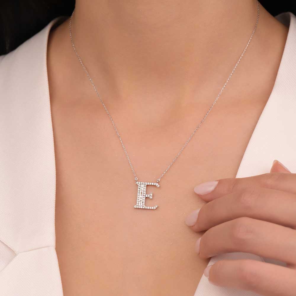 Harfli Kolyeler 0.34 Karat Özel Tasarım E Harfi Pırlanta Kolye - FP09871