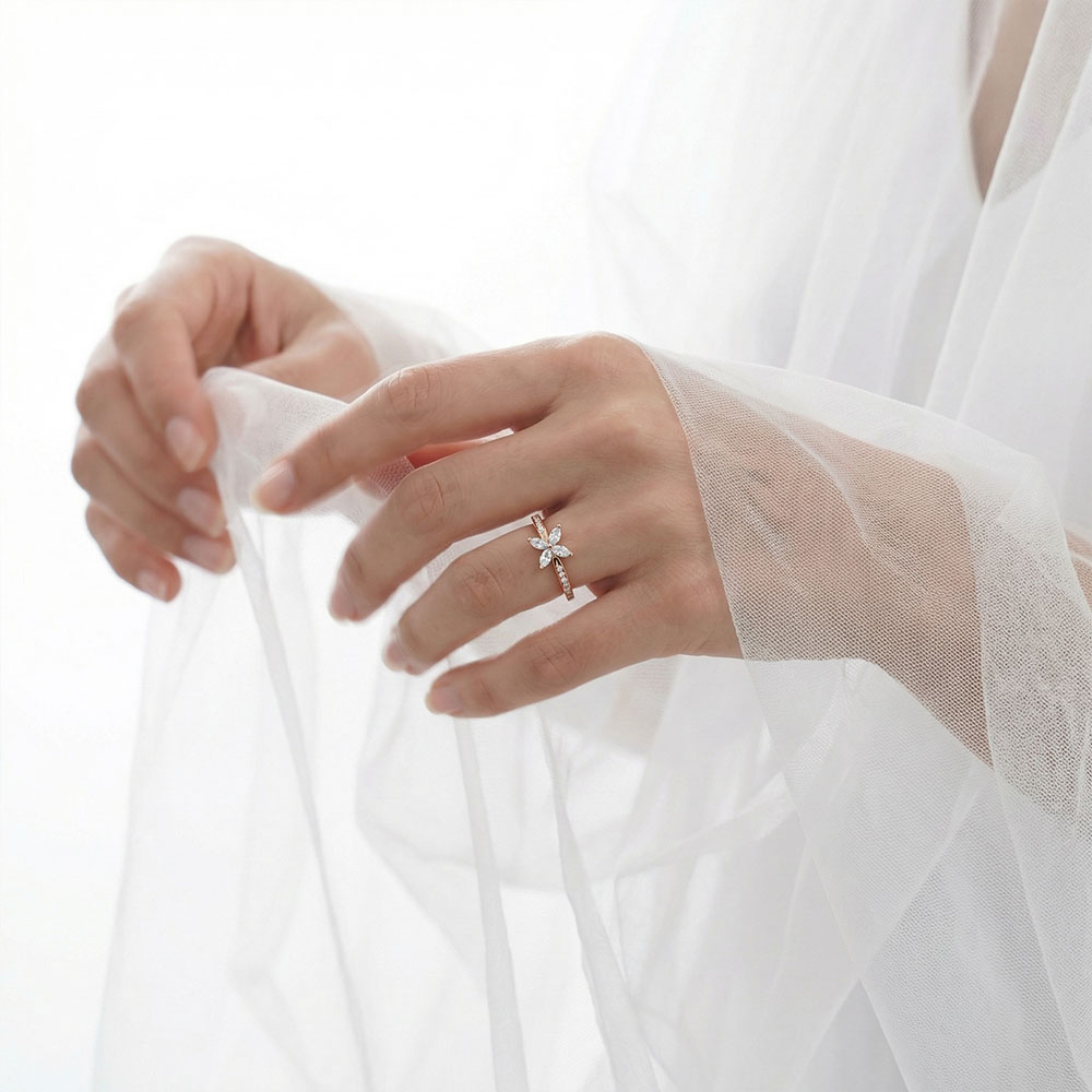 0.35 Karat Markiz Taşlı Çiçek Model Vintage Pırlanta Yüzük - FP02895