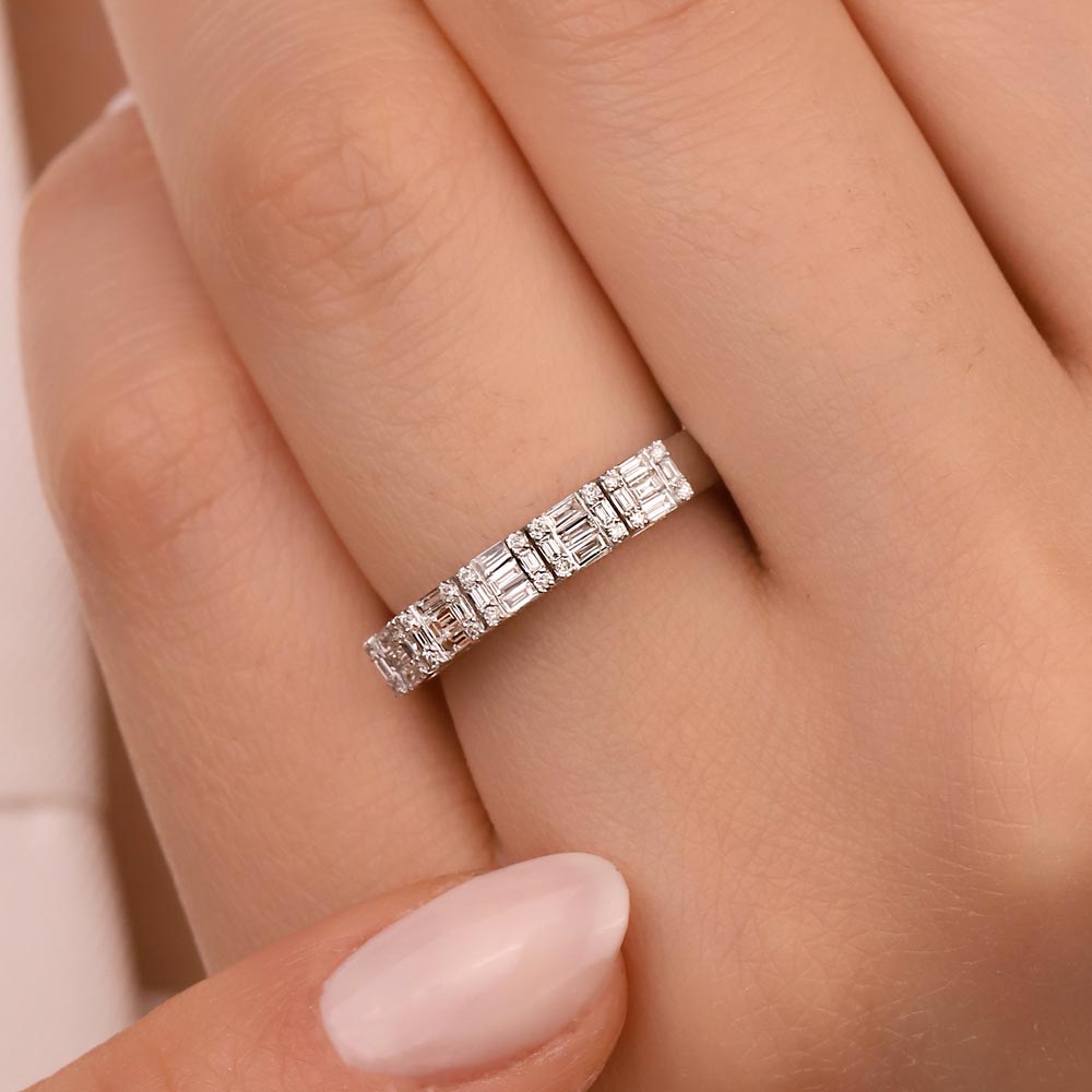 0.37 Karat Özel Tasarım Baget Taşlı Beştaş Pırlanta Yüzük