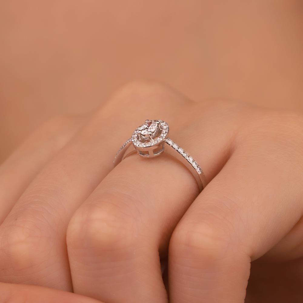 0,38 Karat Lab Pırlanta Oval Halo Tektaş Yüzük