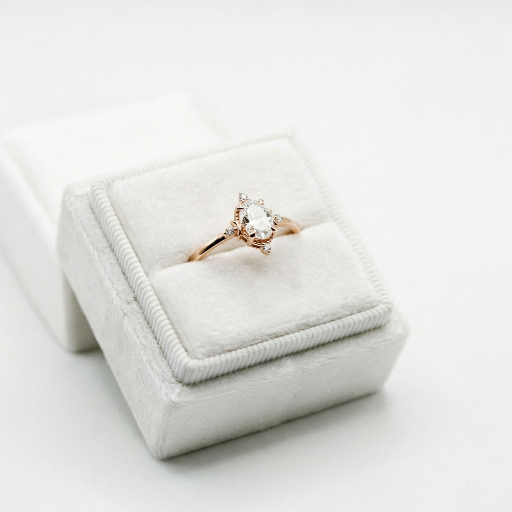 0.43 Karat Oval Vintage Pırlanta Yüzük - FP11791