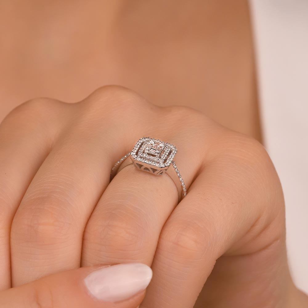 0.44 Karat Lab Pırlanta Çift Sıra Halo Baget Yüzük