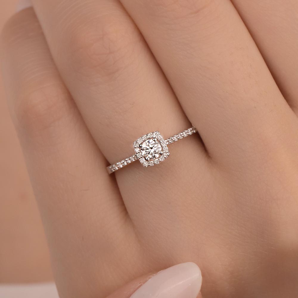 0,45 Karat Lab Pırlanta Halo Tektaş Yüzük