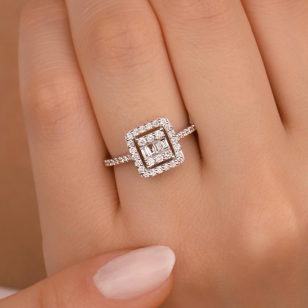 Baget Yüzükler 0.52 Karat Pırlantalı Klasik Baget Yüzük