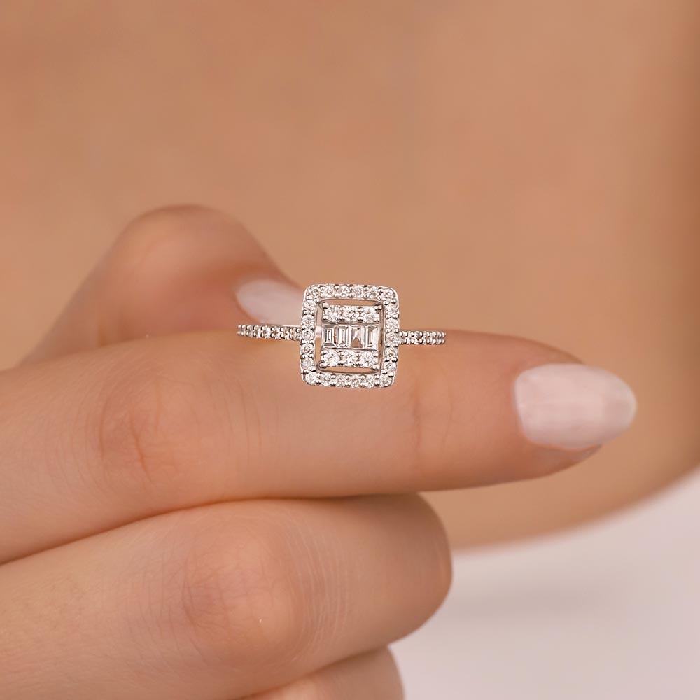 Baget Yüzükler 0.52 Karat Pırlantalı Klasik Baget Yüzük