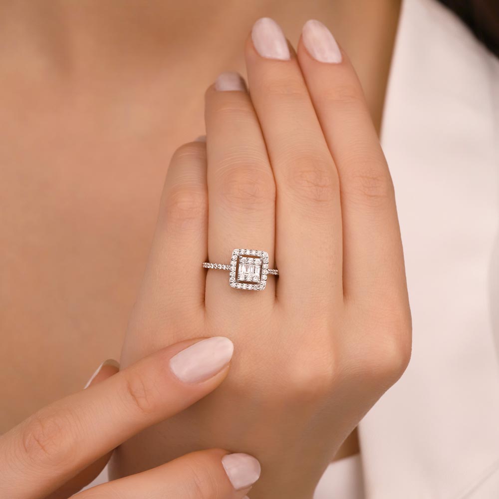 Baget Yüzükler 0.52 Karat Pırlantalı Klasik Baget Yüzük