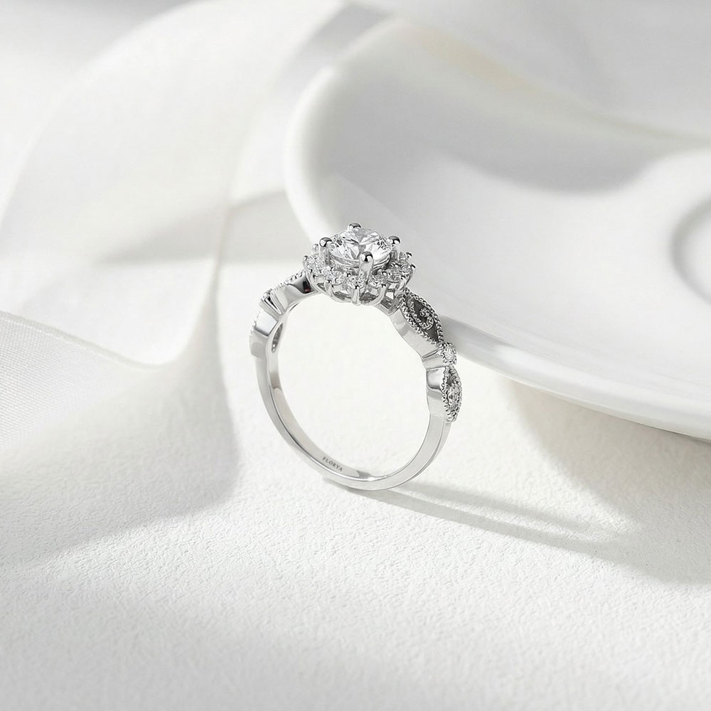 0.56 Karat Stellaré Tasarım Vintage Pırlanta Yüzük - FP07674