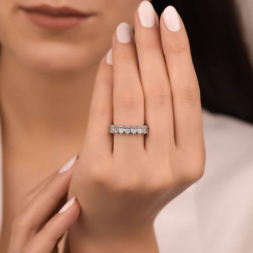 0,61 Karat Laboratuvar Pırlanta Baget Yarımtur Dainty Tasarım Yüzük - FP06435
