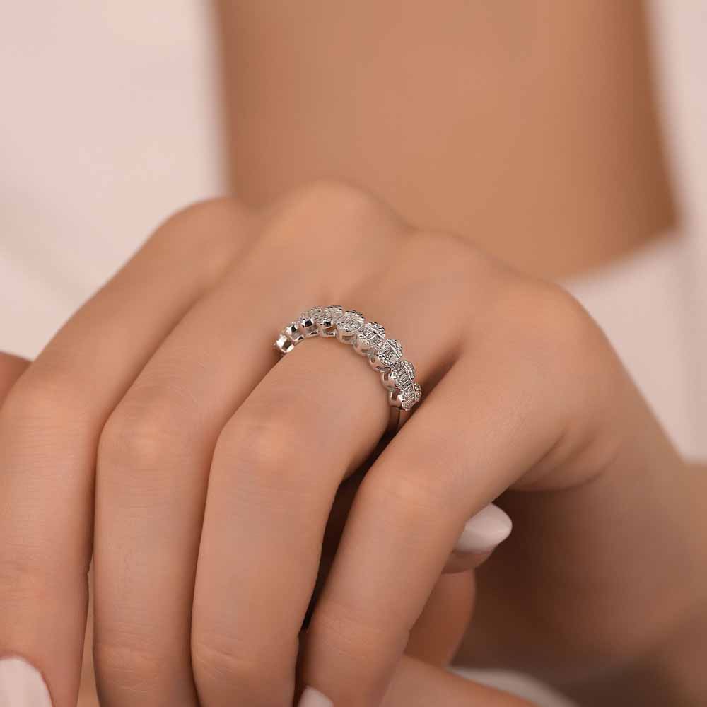 0,61 Karat Laboratuvar Pırlanta Baget Yarımtur Dainty Tasarım Yüzük - FP06435