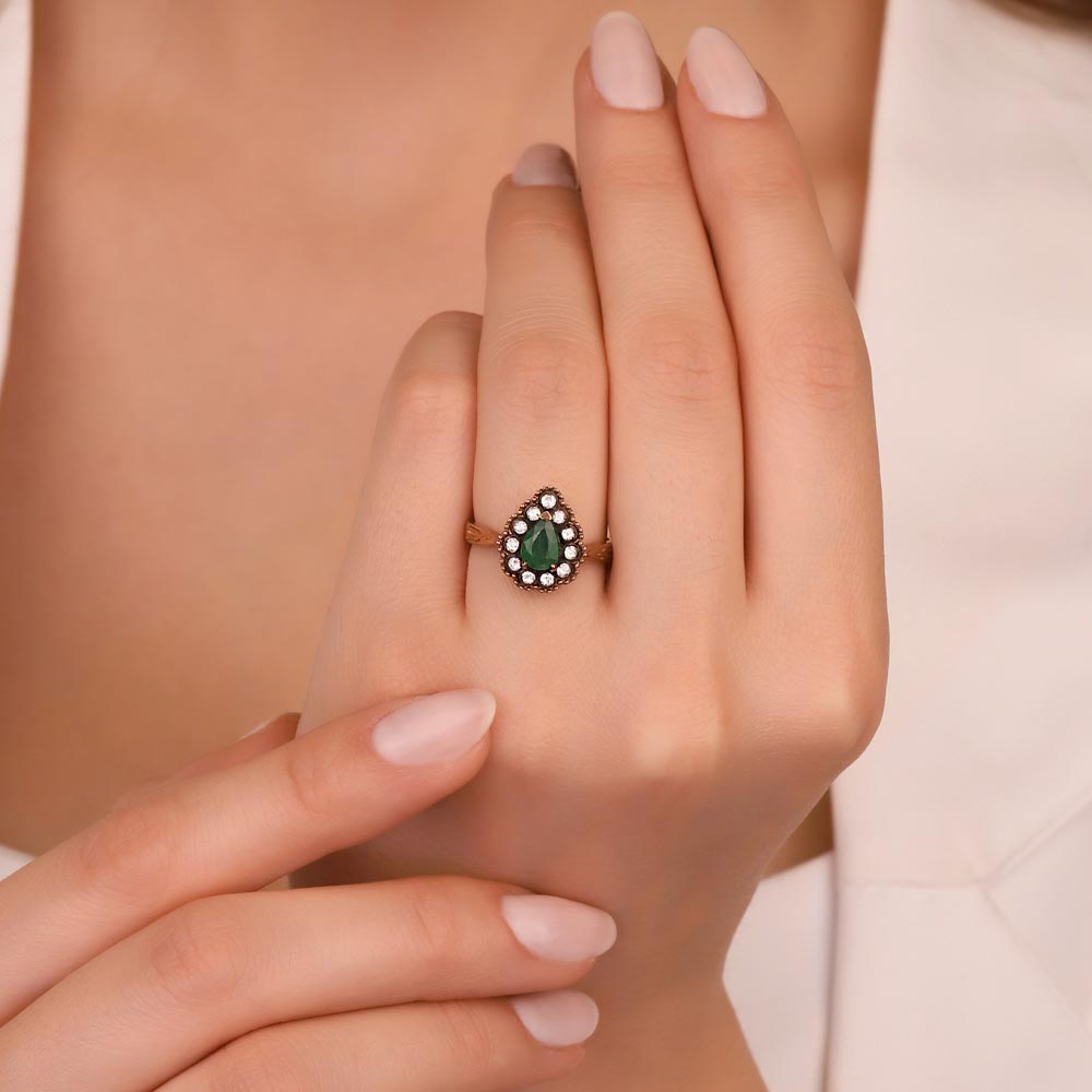 0,73 Karat Pırlanta Taşlı Damla Kesim Elmas Yüzük - LP01602