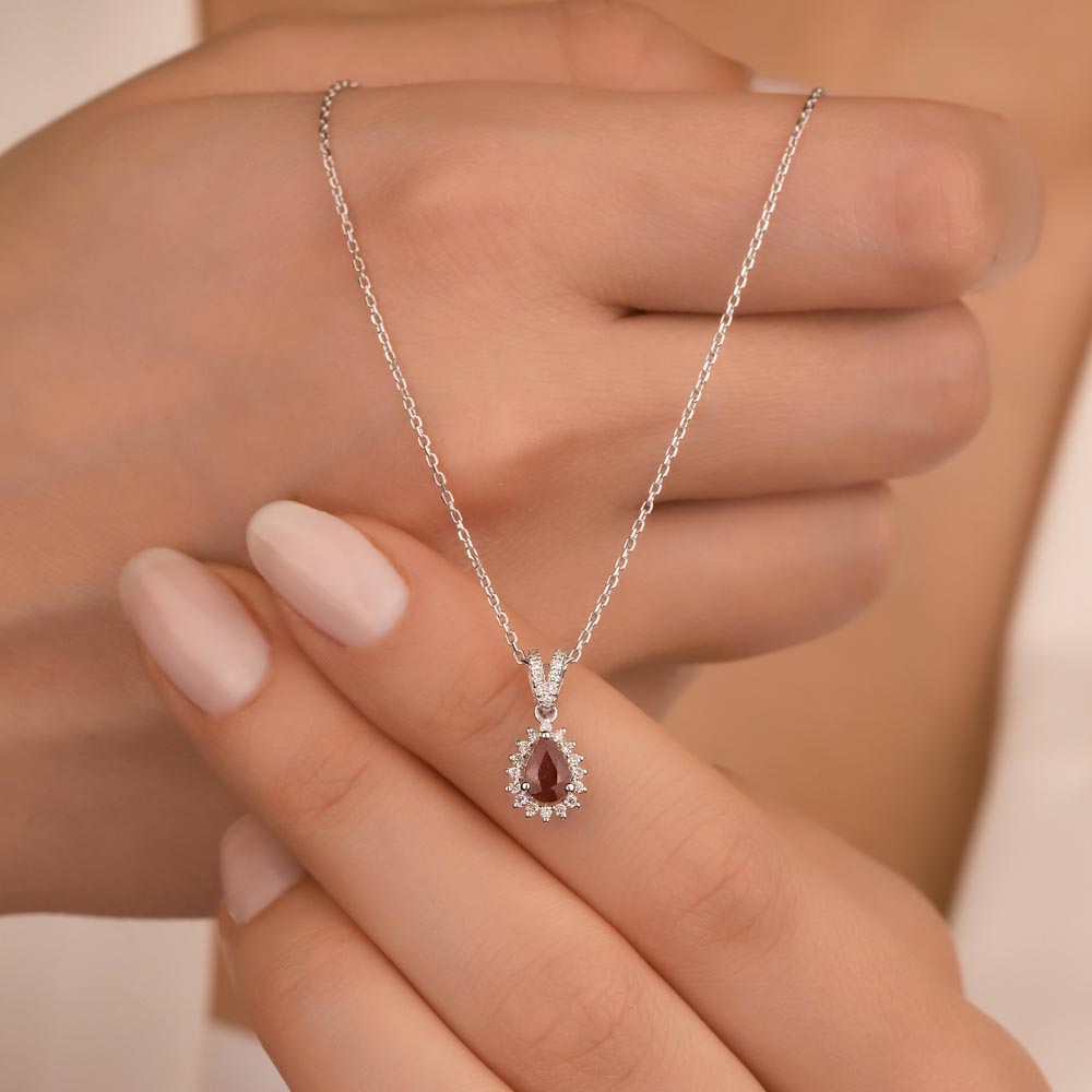 0,75 Karat Laboratuvar Pırlantalı Yakut Taşlı Kolye - FP03822