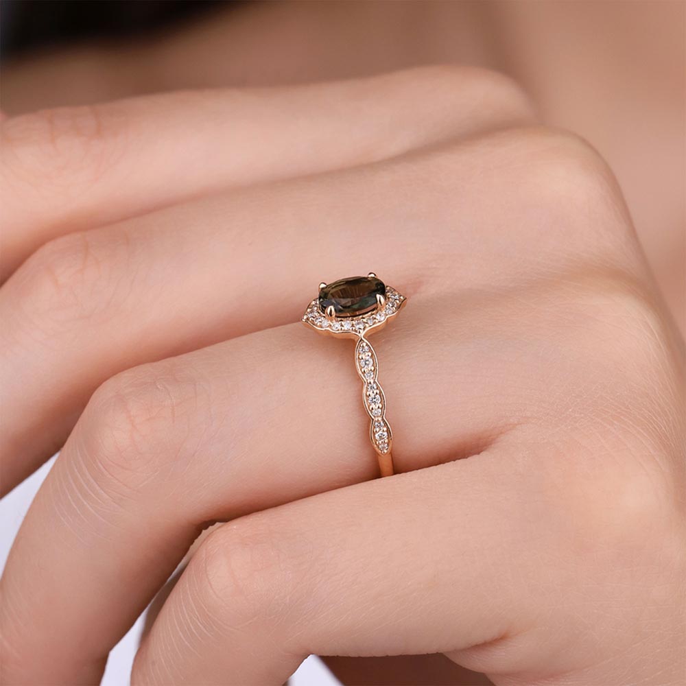 0.75 Karat Turmalin Taşlı Vintage Pırlanta Yüzük