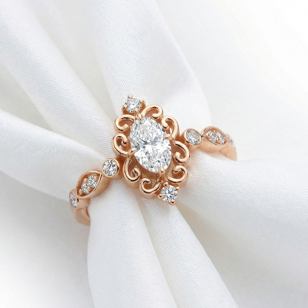 0.85 Karat Beyaz Topaz Oval Charmée Tasarım Vintage Pırlanta Yüzük - FP07925